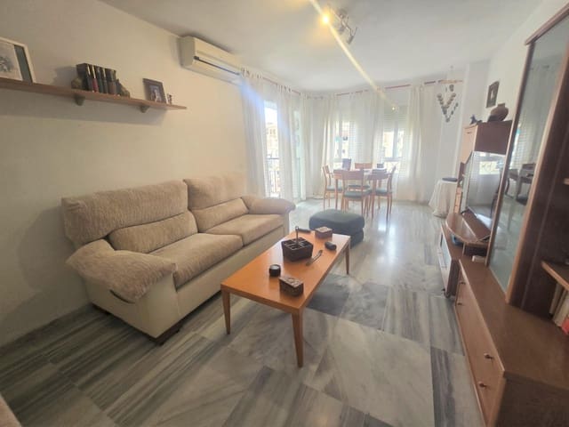 3 makuuhuone Asunto myytävänä paikassa Torremolinos mukana uima-altaan 
autotalli - 379 000 € (Ref: 9497140)