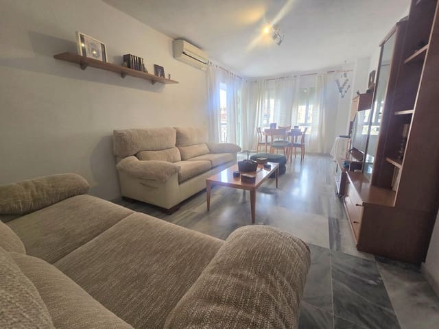 3 makuuhuone Asunto myytävänä paikassa Torremolinos mukana uima-altaan 
autotalli - 379 000 € (Ref: 9497140)