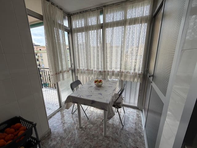 Piso de 3 habitaciones en Torremolinos en venta - 335.000 € (Ref: 9516018)