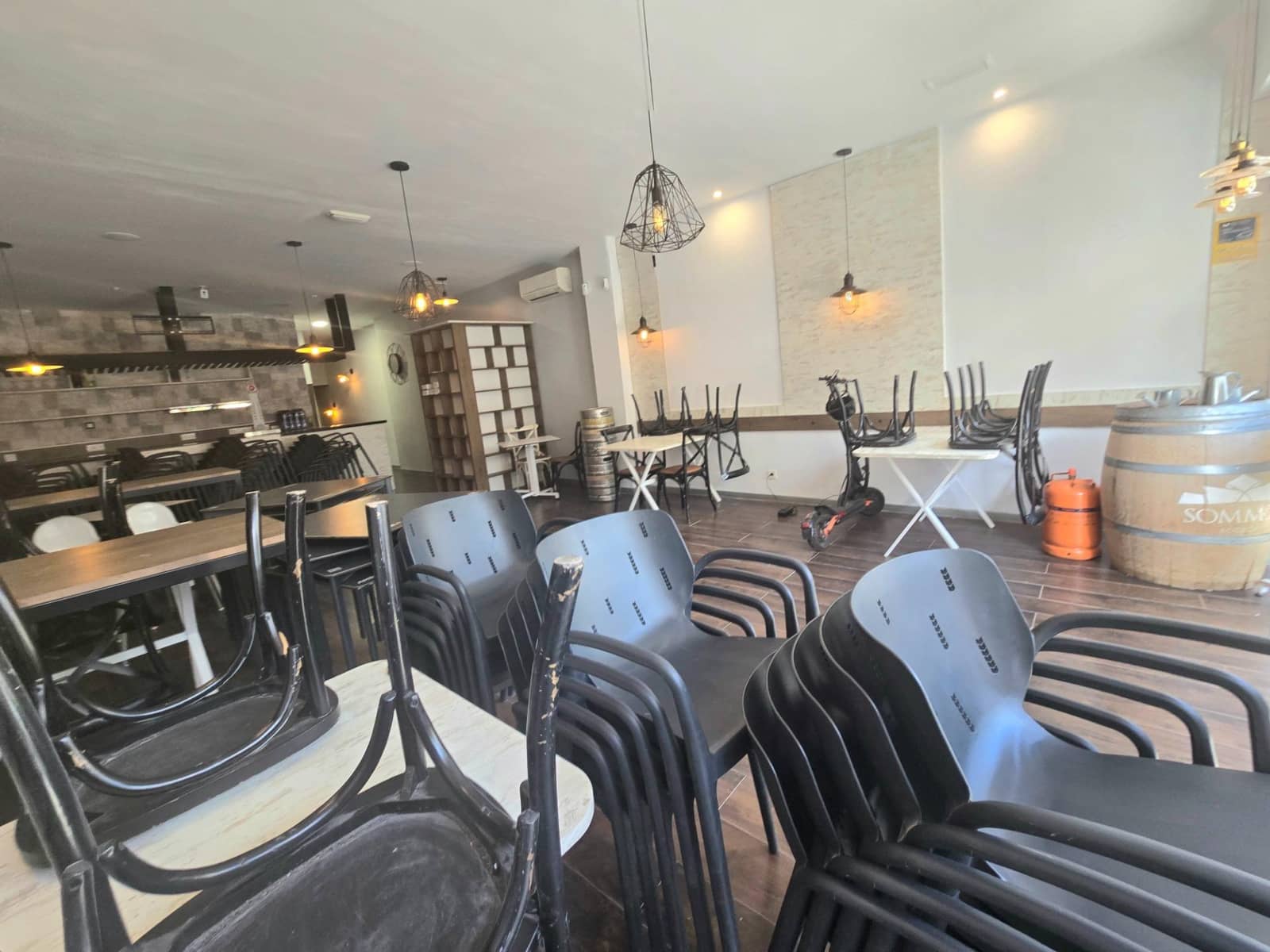 Kommersiell til salgs i Torremolinos - € 290 000 (Ref: 9527622)