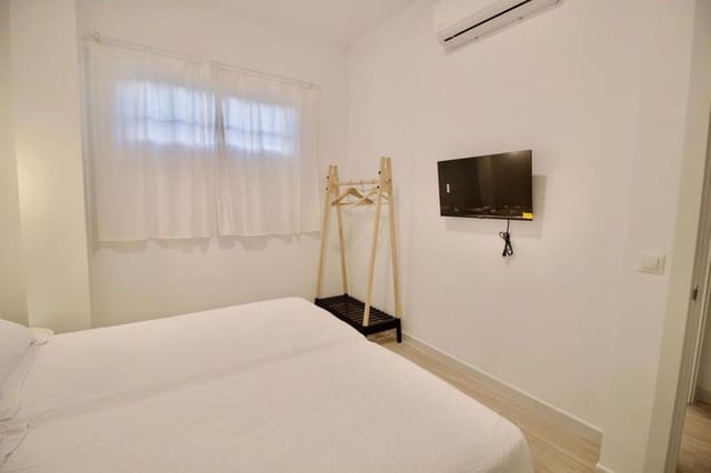 Piso de 4 habitaciones en Torremolinos en venta - 425.000 € (Ref: 9541036)