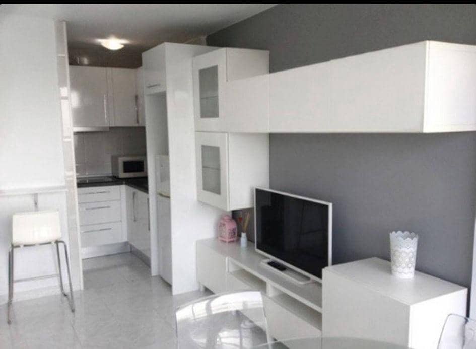 1 bedroom Flat for rent in Torremolinos - € 850 (Ref: 9543523)