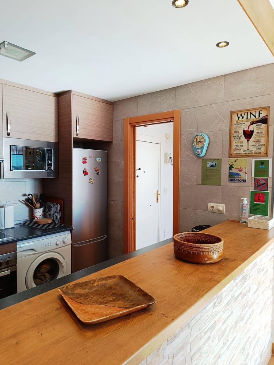 1 soveværelse Lejlighed til salg i Torremolinos med swimmingpool - € 480.000 (Ref: 9543524)