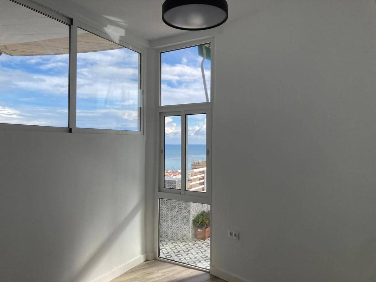 Ático de 2 habitaciones en Torremolinos en venta con piscina - 365.000 € (Ref: 9551304)