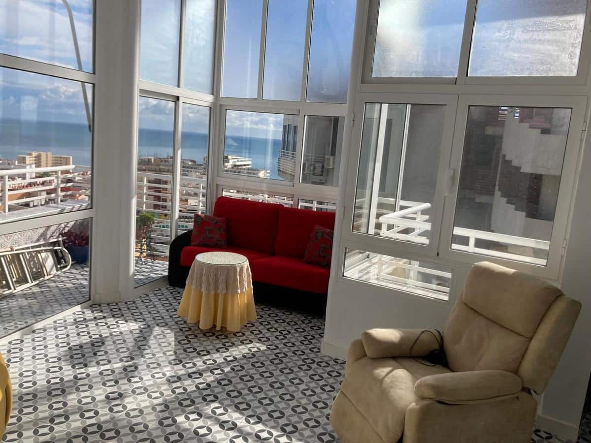 Ático de 2 habitaciones en Torremolinos en venta con piscina - 365.000 € (Ref: 9551304)