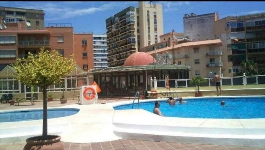 Ático de 2 habitaciones en Torremolinos en venta con piscina - 365.000 € (Ref: 9551304)