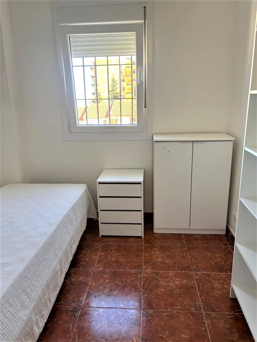 3 Zimmer Reihenhaus zu vermieten in Torremolinos mit Pool Garage - 1.300 € (Ref: 9561715)