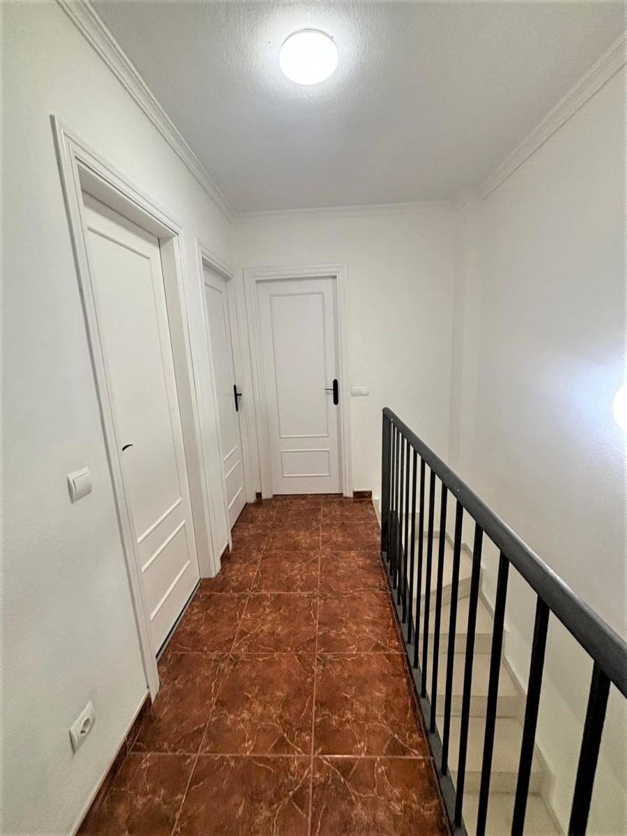 3 Zimmer Reihenhaus zu vermieten in Torremolinos mit Pool Garage - 1.300 € (Ref: 9561715)