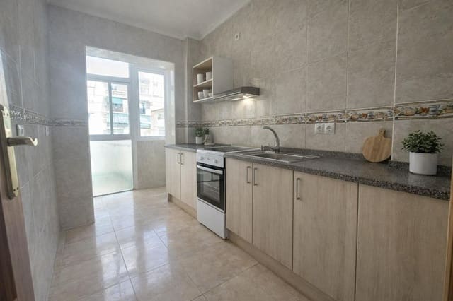 3 bedroom Apartment for sale in Torremolinos - € 220,000 (Ref: 9568503)