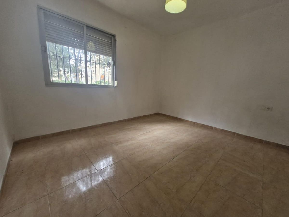 3 bedroom Apartment for sale in Torremolinos - € 220,000 (Ref: 9568503)