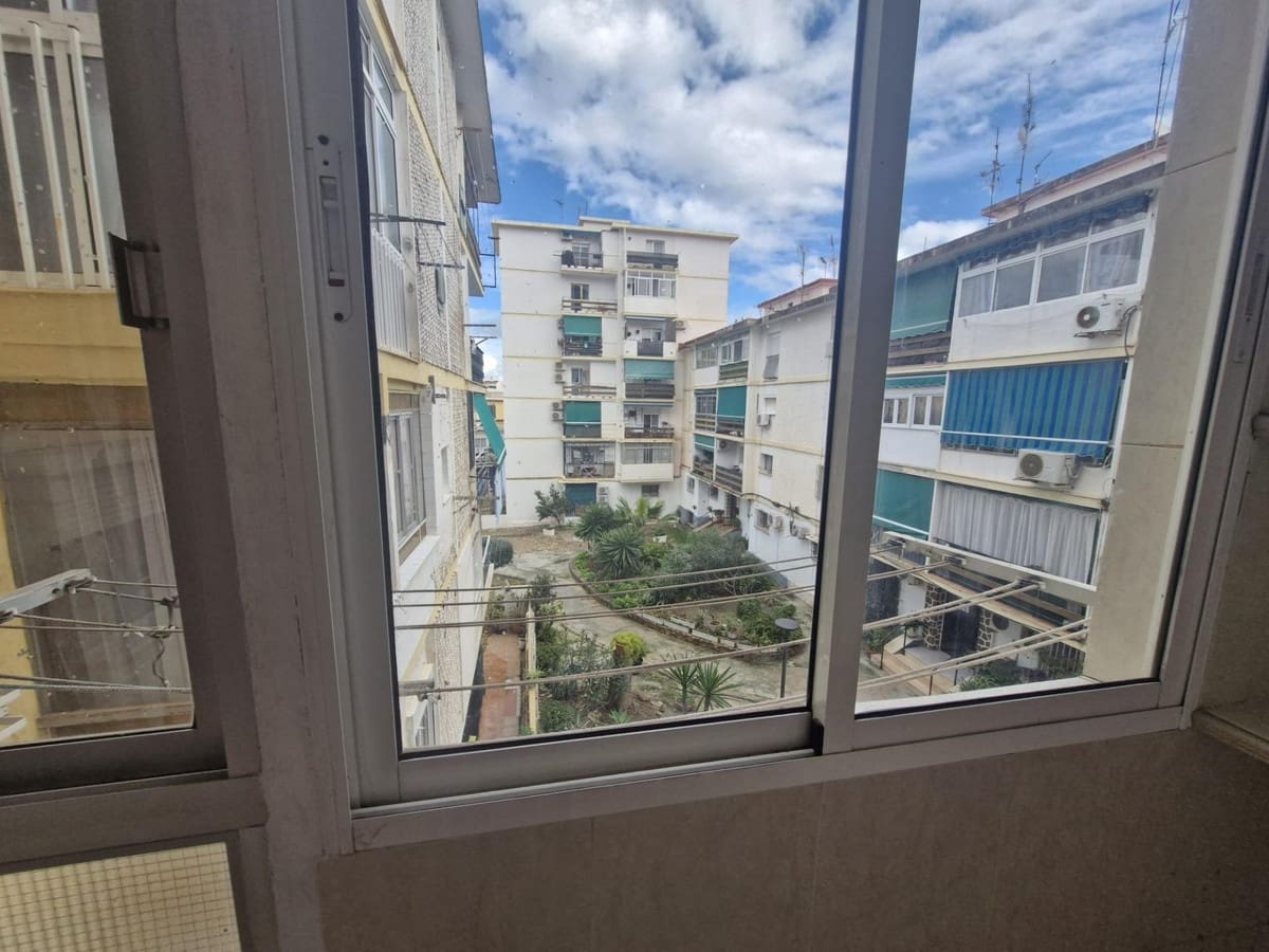 3 bedroom Apartment for sale in Torremolinos - € 220,000 (Ref: 9568503)