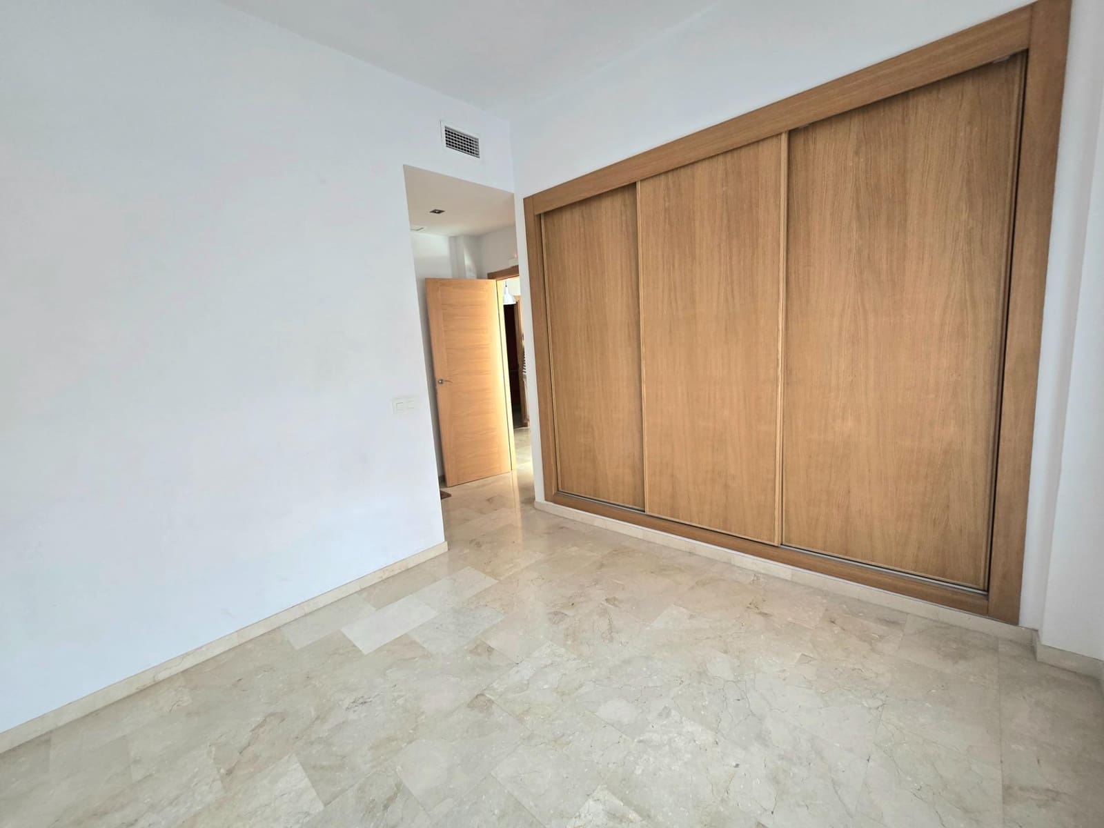 2 sypialnia Mieszkanie na sprzedaż w Miasto Malaga z garażem - 293 000 € (Ref: 9571087)