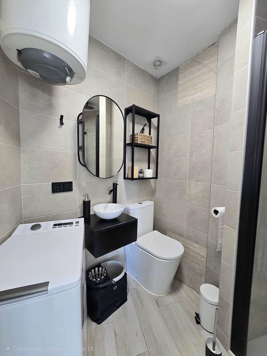 Studio till salu i Torremolinos med pool - 191 000 € (Ref: 9604918)