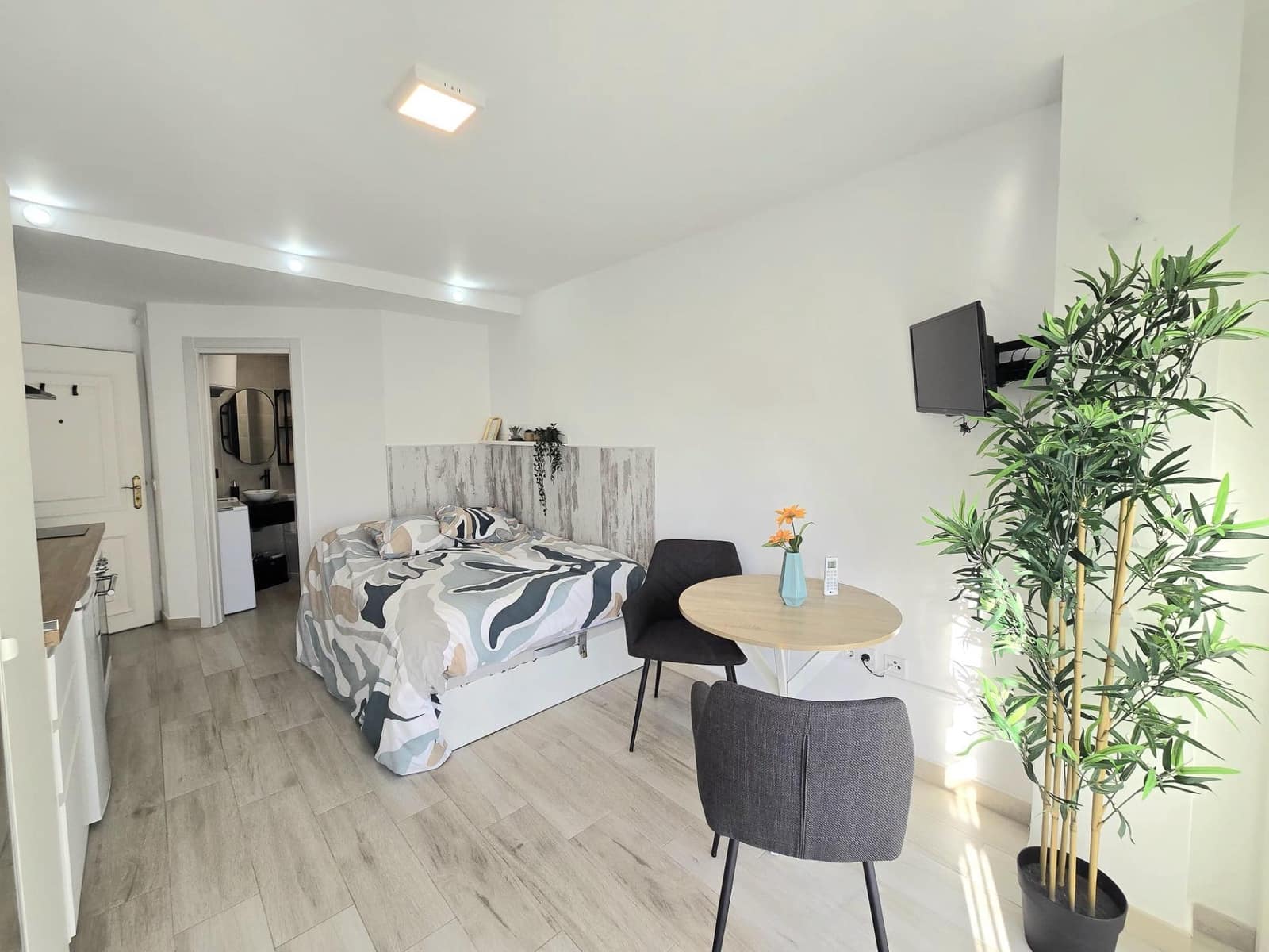 Studio till salu i Torremolinos med pool - 191 000 € (Ref: 9604918)