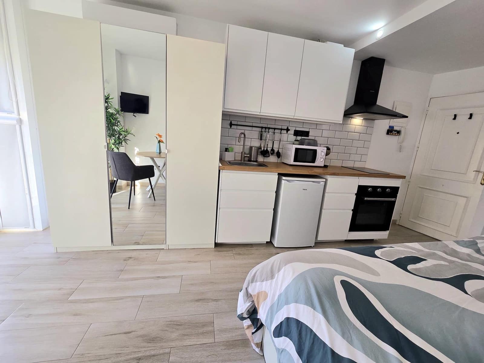 Studio till salu i Torremolinos med pool - 191 000 € (Ref: 9604918)