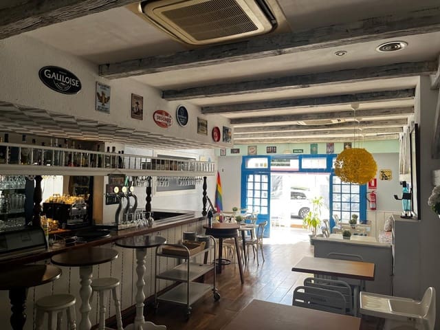 Local Comercial en Torremolinos en alquiler - 1.500 € (Ref: 9604920)