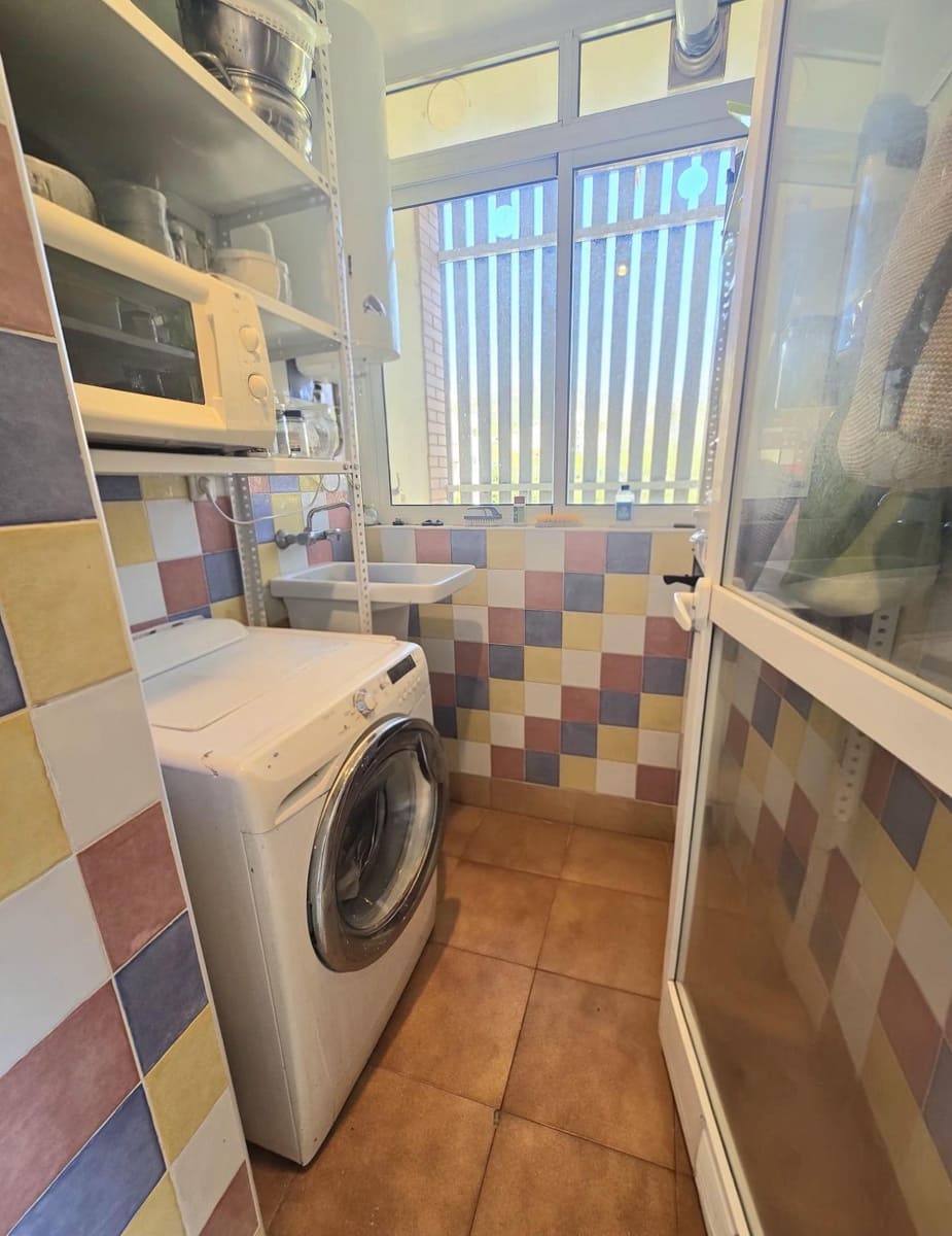 Piso de 3 habitaciones en Torremolinos en venta con piscina garaje - 369.000 € (Ref: 9619159)