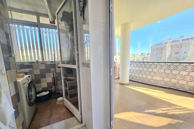 3 soverom Leilighet til salgs i Torremolinos med svømmebasseng garasje - € 369 000 (Ref: 9619159)