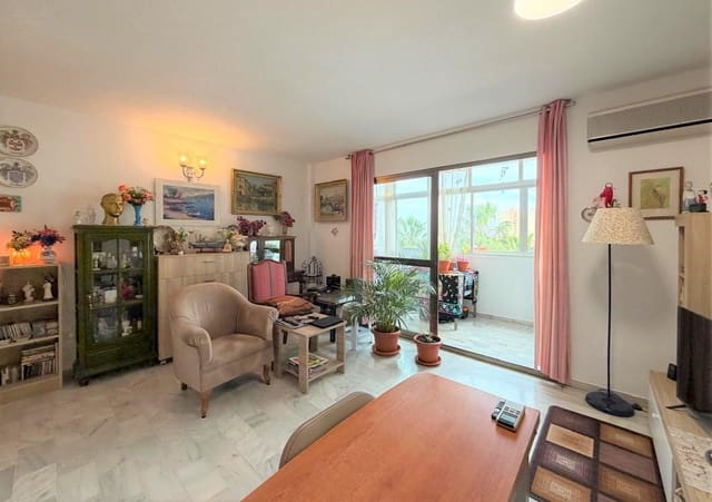 Apartament na sprzedaż w Torremolinos z basenem - 240 000 € (Ref: 9629901)