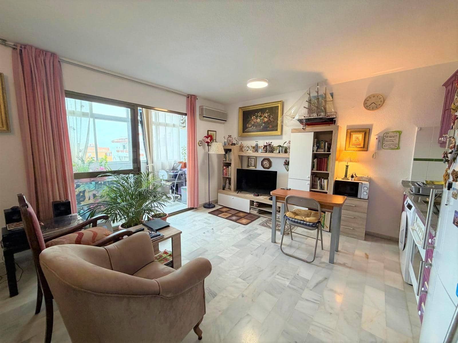 Lejlighed til salg i Torremolinos med swimmingpool - € 240.000 (Ref: 9629901)