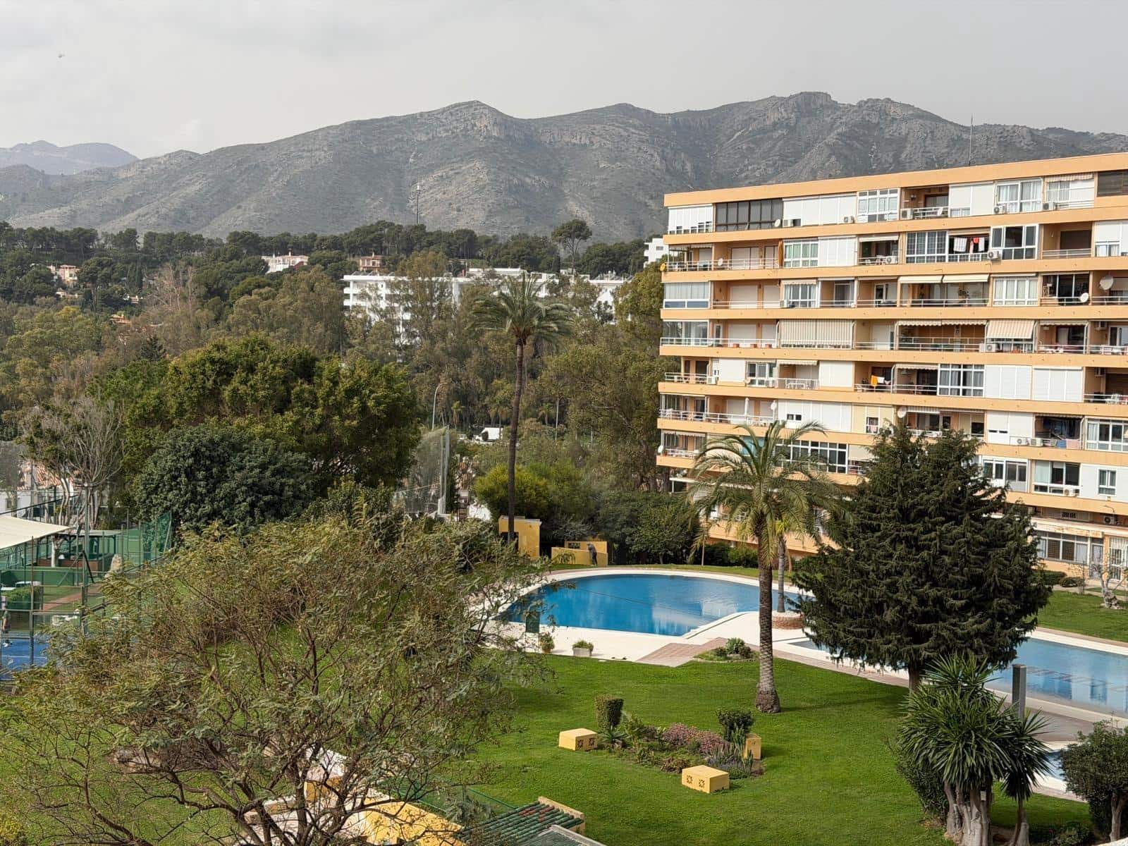 1 slaapkamer Appartement te koop in Torremolinos met zwembad - € 249.000 (Ref: 9648051)