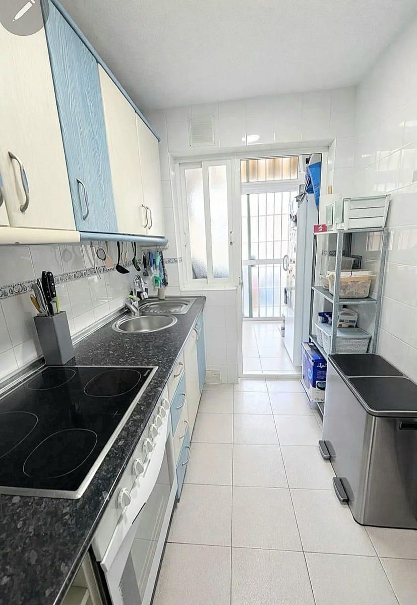 3 bedroom Flat for sale in Torremolinos with pool garage - € 359,000 (Ref: 9656010)