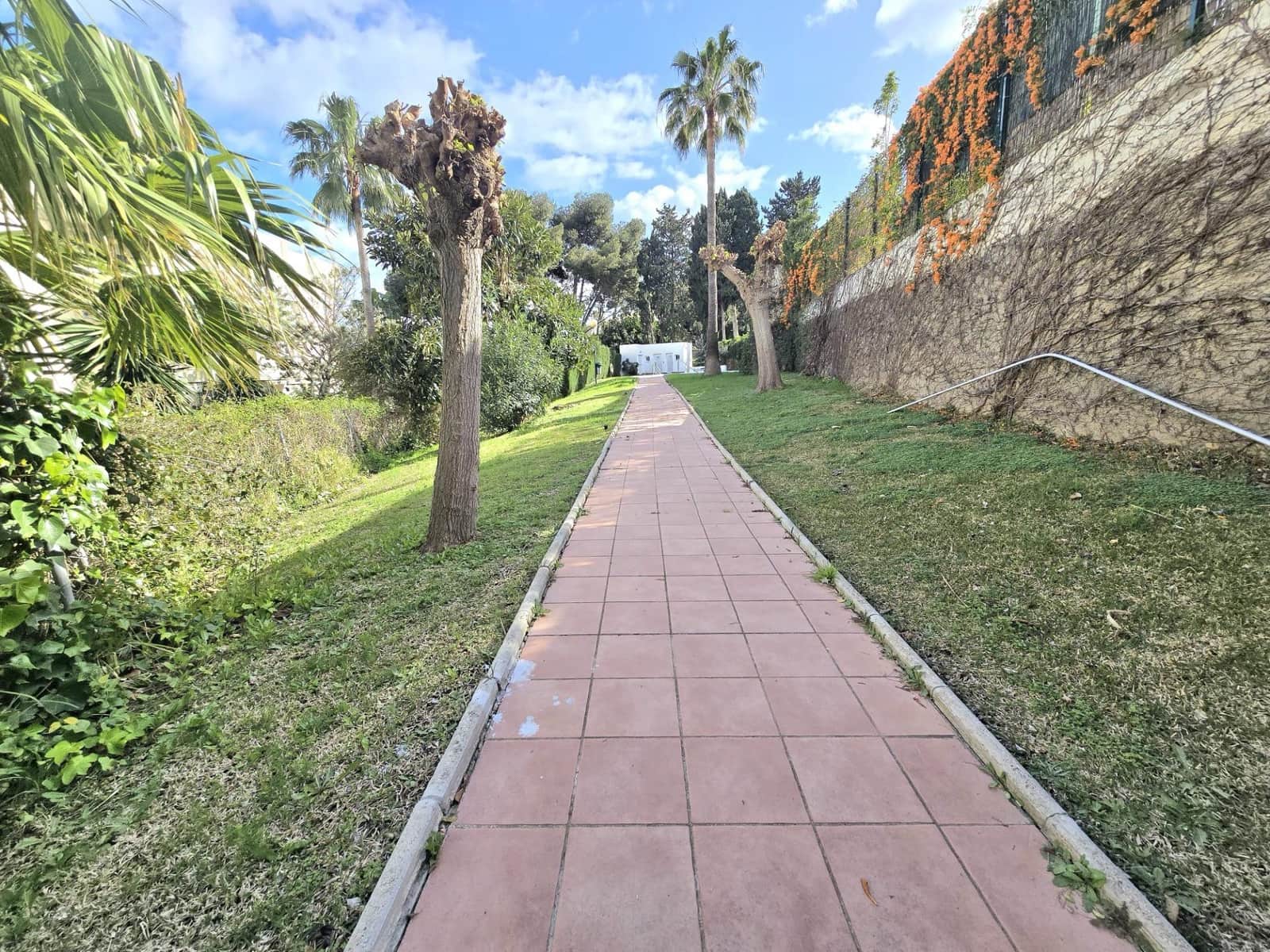 3 bedroom Flat for sale in Torremolinos with pool garage - € 359,000 (Ref: 9656010)