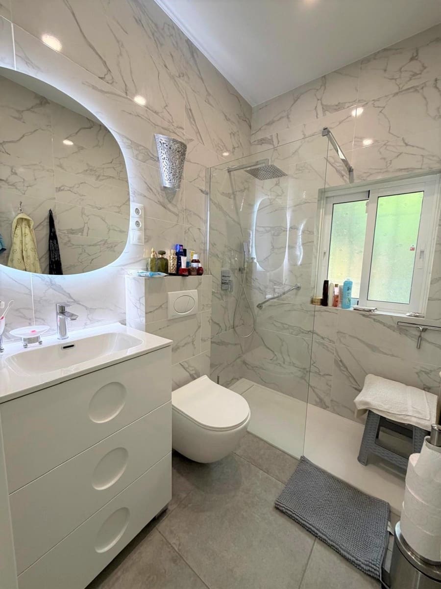 4 Zimmer Villa zu verkaufen in Benalmadena Costa mit Pool Garage - 750.000 € (Ref: 9656011)