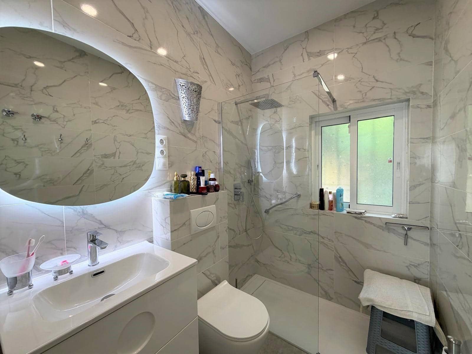 4 Zimmer Villa zu verkaufen in Benalmadena Costa mit Pool Garage - 750.000 € (Ref: 9656011)