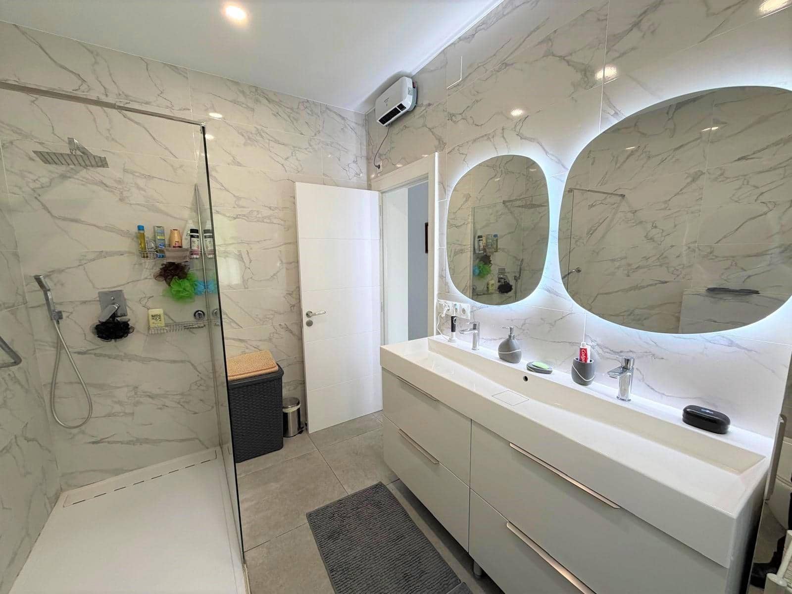 4 Zimmer Villa zu verkaufen in Benalmadena Costa mit Pool Garage - 750.000 € (Ref: 9656011)