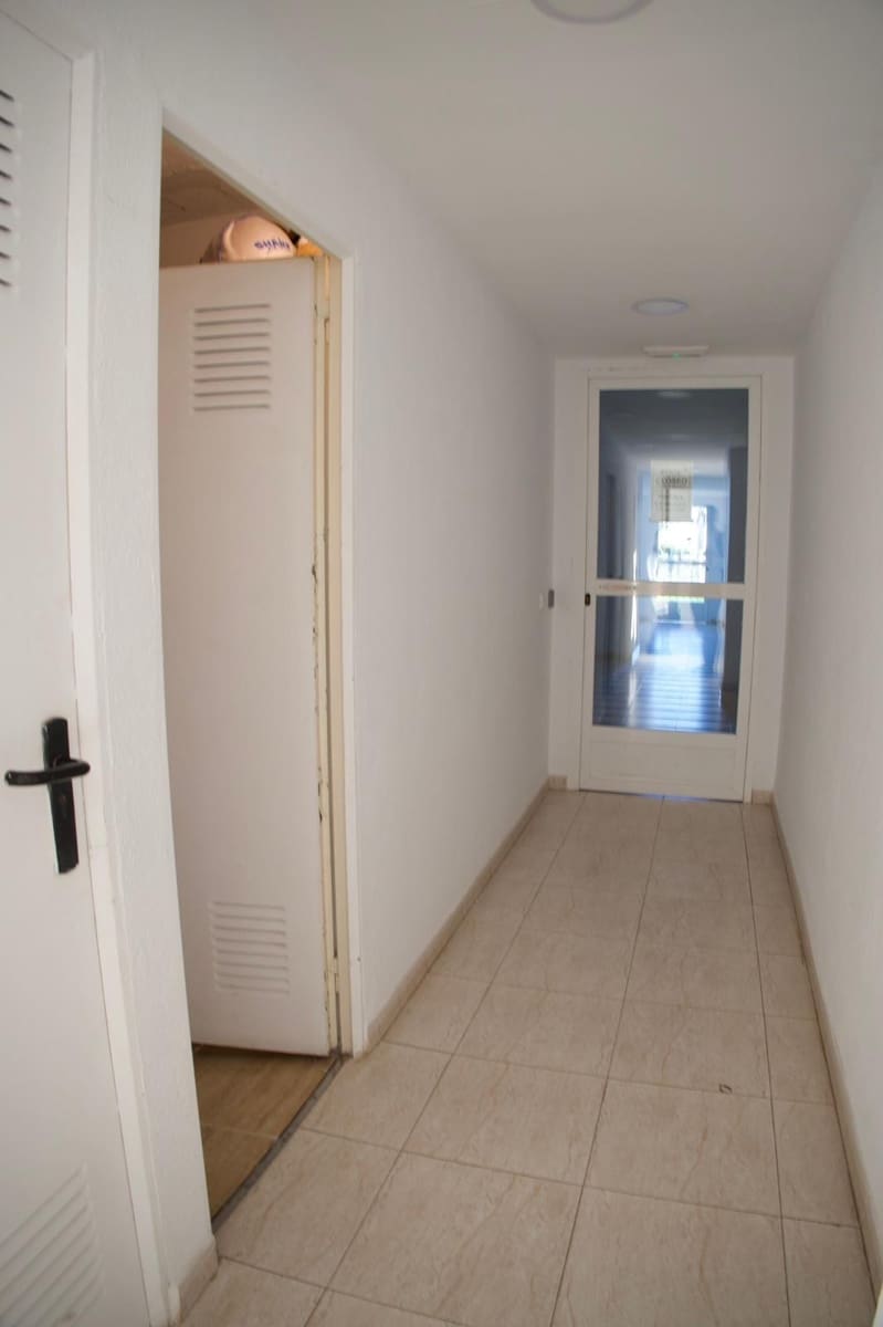 2 sovrum Lägenhet till salu i Torrequebrada med pool garage - 295 000 € (Ref: 9656816)