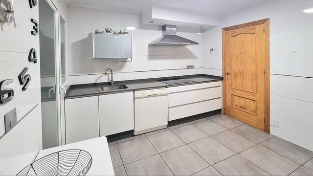 3 soveværelse Lejlighed til salg i Benalmádena med swimmingpool garage - € 345.000 (Ref: 9656817)
