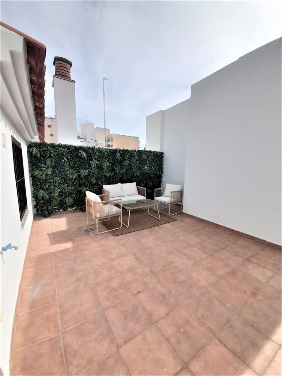 2 soveværelse Penthouse til salg i Malaga by med garage - € 330.000 (Ref: 9656819)