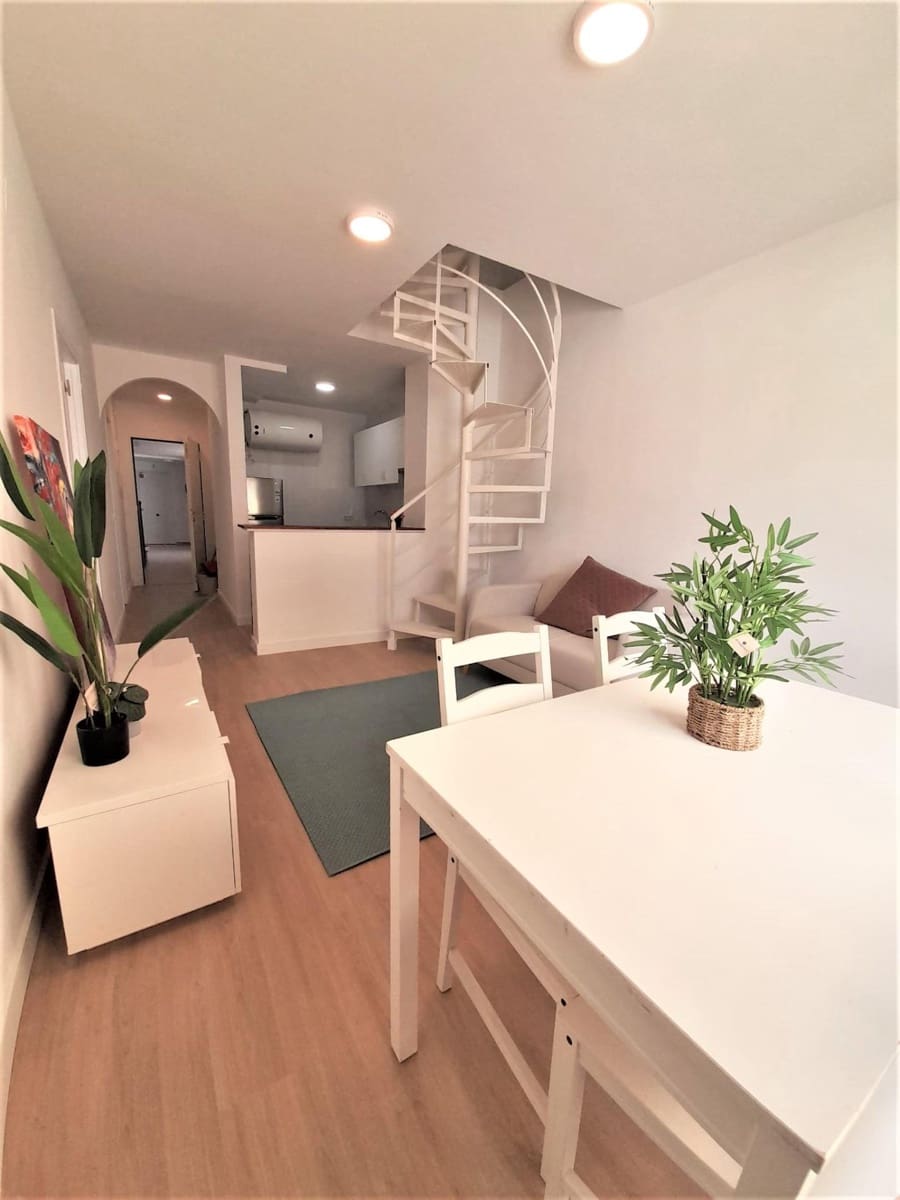 2 soveværelse Penthouse til salg i Malaga by med garage - € 330.000 (Ref: 9656819)