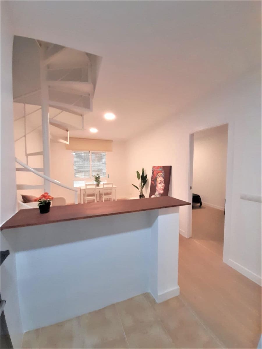 2 soveværelse Penthouse til salg i Malaga by med garage - € 330.000 (Ref: 9656819)