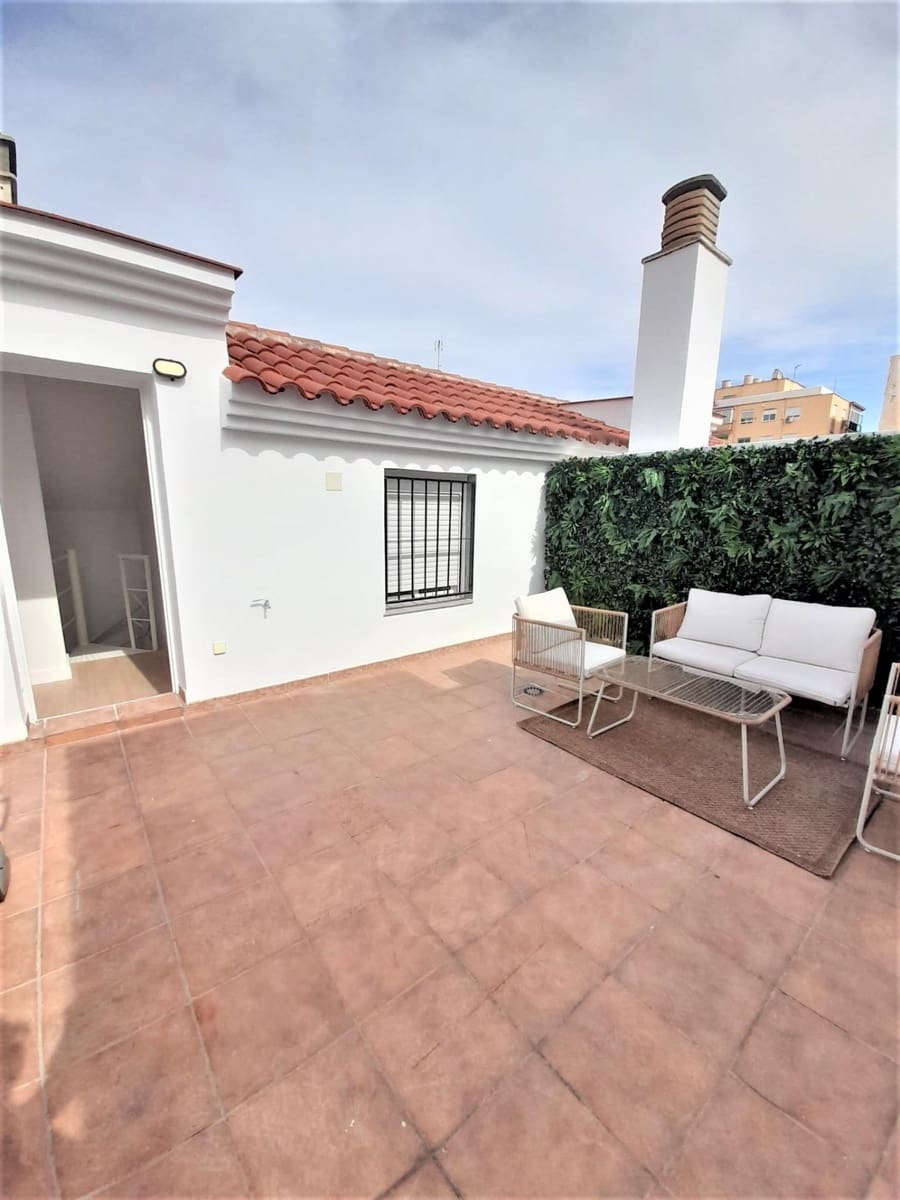 2 soveværelse Penthouse til salg i Malaga by med garage - € 330.000 (Ref: 9656819)