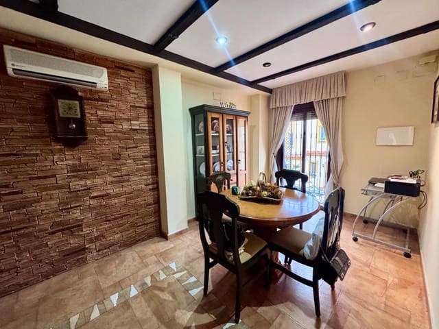 4 bedroom Terraced Villa for sale in Benalmádena with garage - € 410,000 (Ref: 9656823)