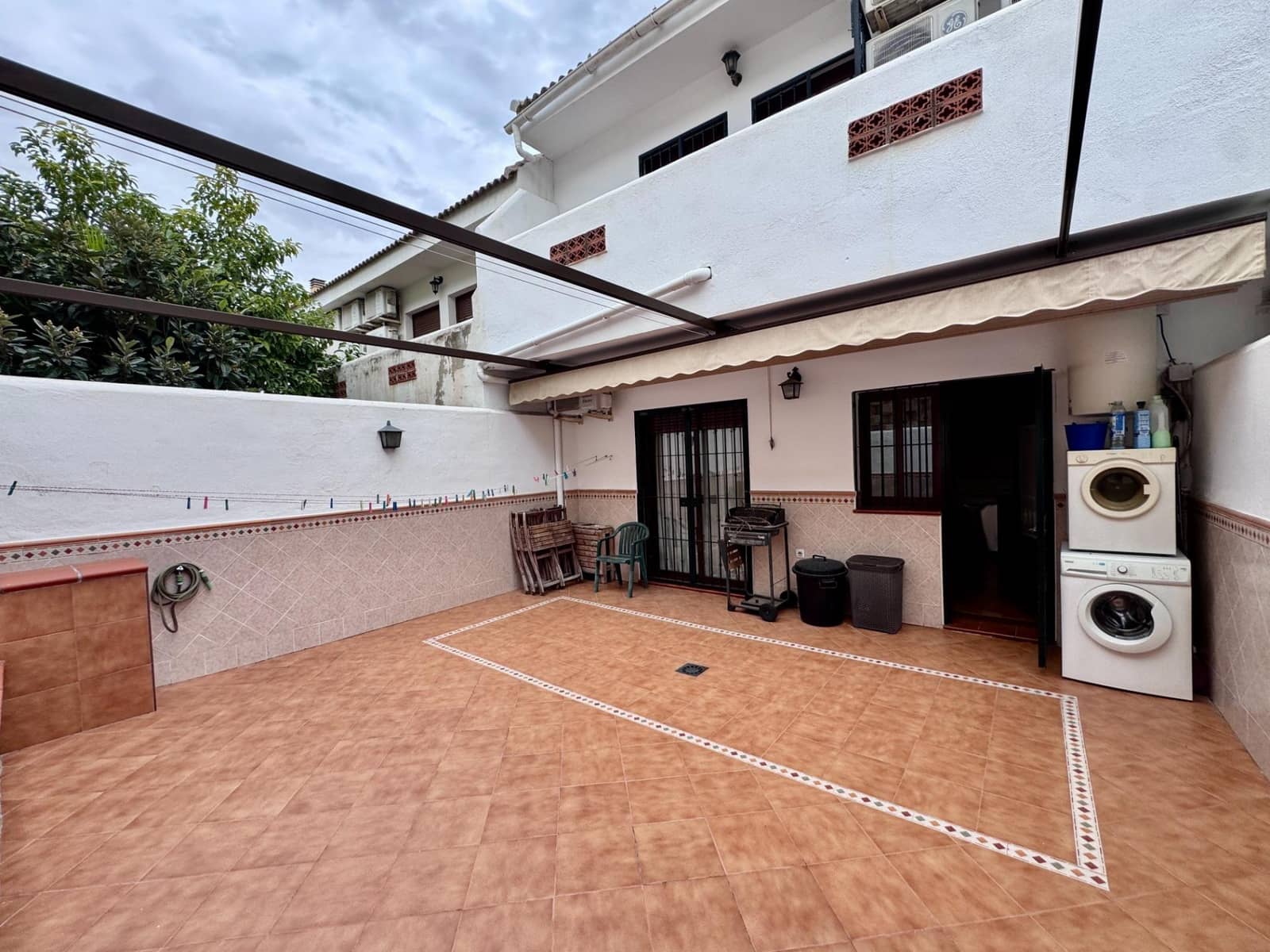 4 Zimmer Reihenhaus zu verkaufen in Benalmadena mit Garage - 410.000 € (Ref: 9656823)