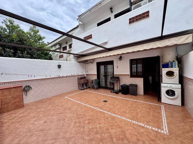 4 soverom Rekkehus til salgs i Benalmádena med garasje - € 410 000 (Ref: 9656823)