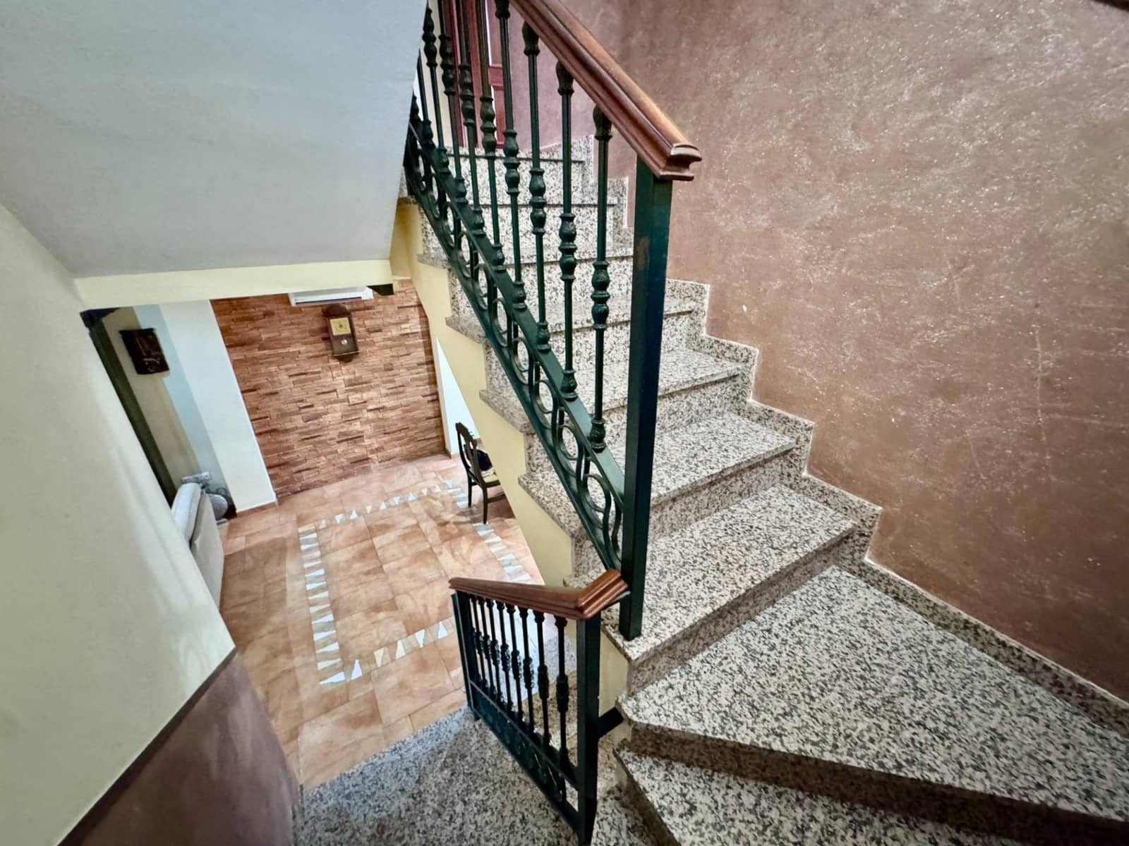 4 Zimmer Reihenhaus zu verkaufen in Benalmadena mit Garage - 410.000 € (Ref: 9656823)