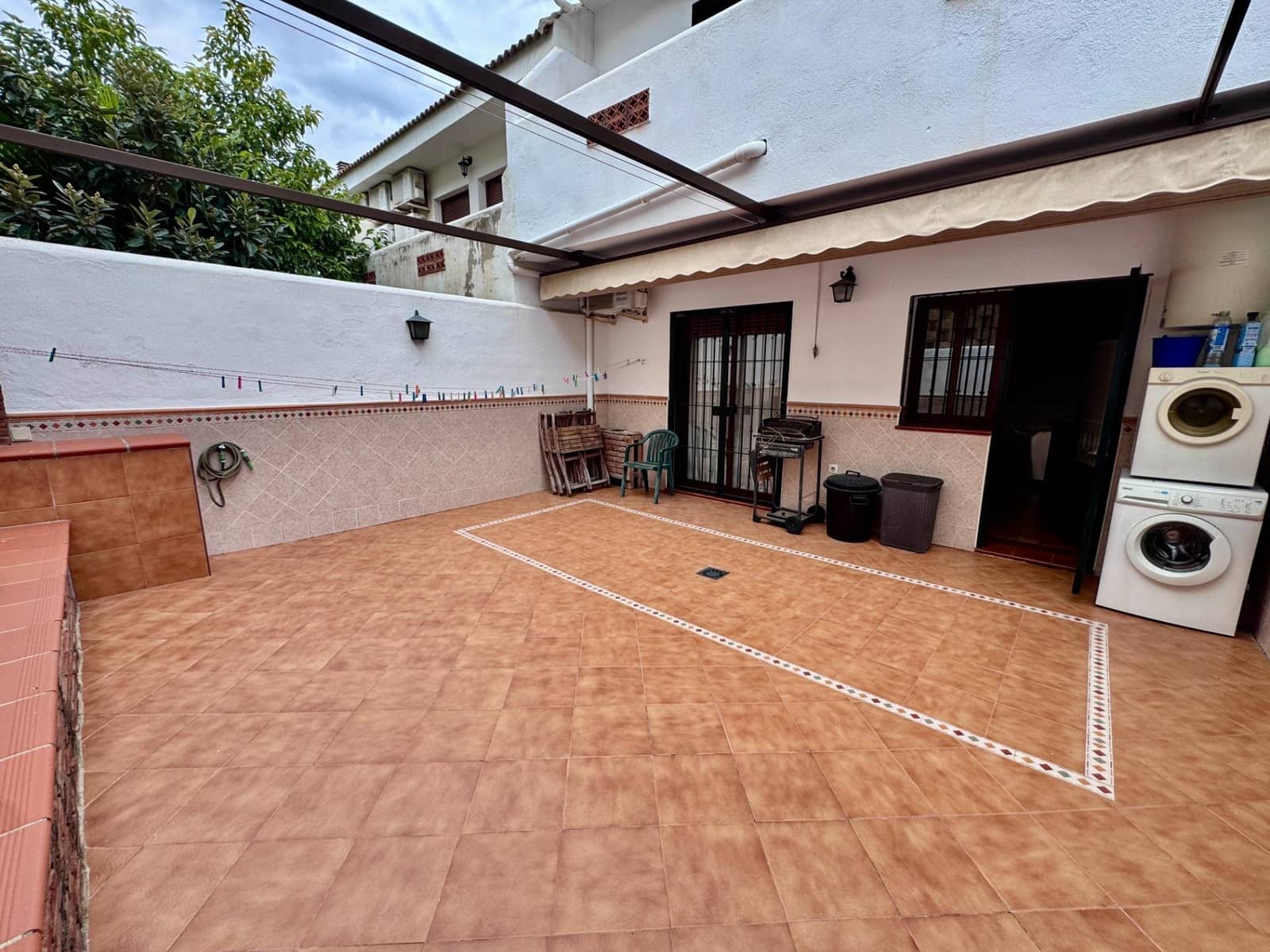4 Zimmer Reihenhaus zu verkaufen in Benalmadena mit Garage - 410.000 € (Ref: 9656823)