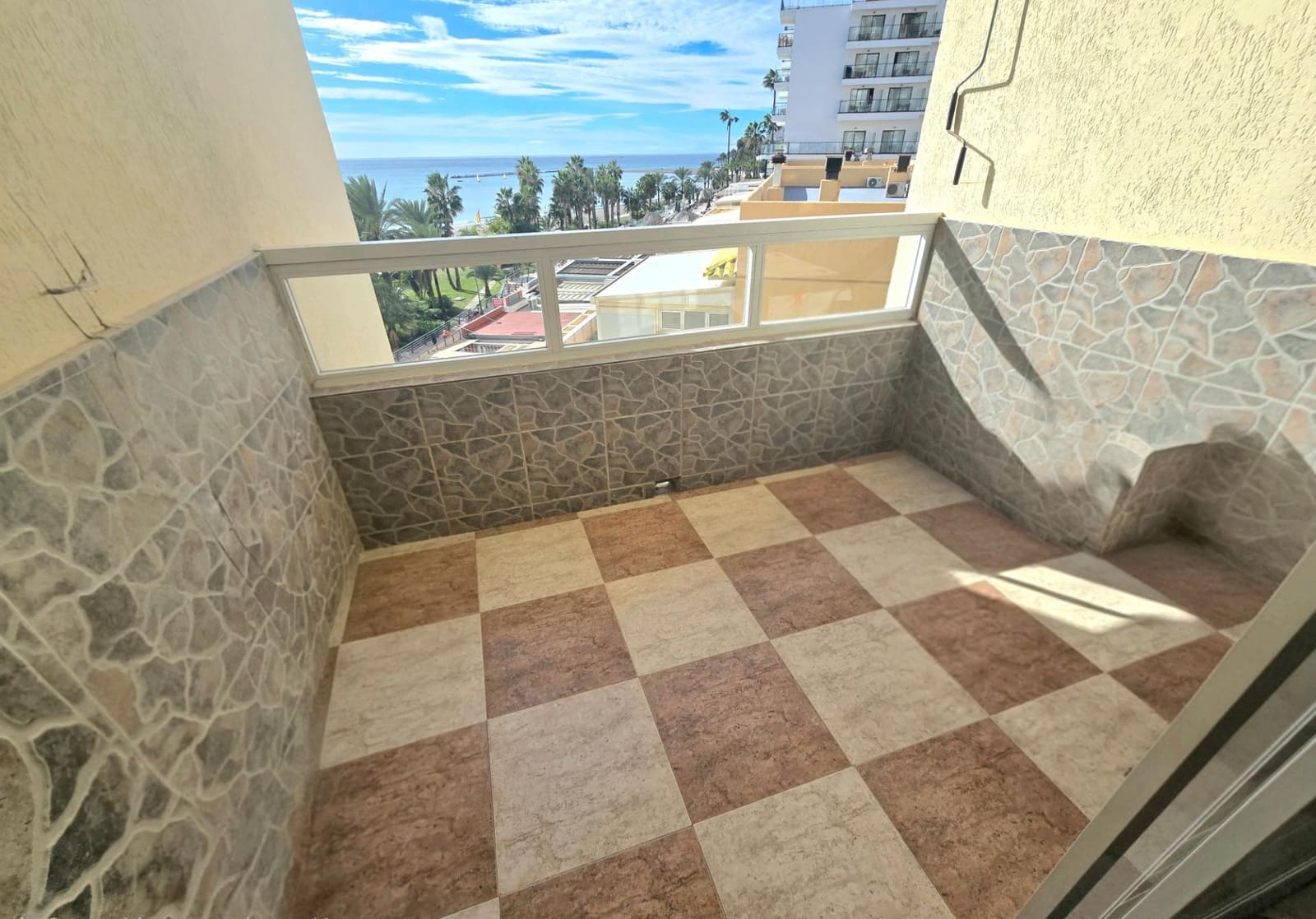 Yksiö myytävänä paikassa Benalmadena - 204 000 € (Ref: 9656826)