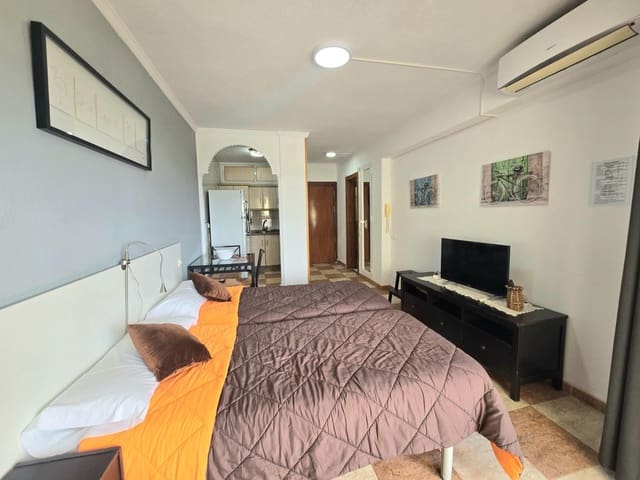 Yksiö myytävänä paikassa Puerto Marina, Benalmádena - 204 000 € (Ref: 9656826)