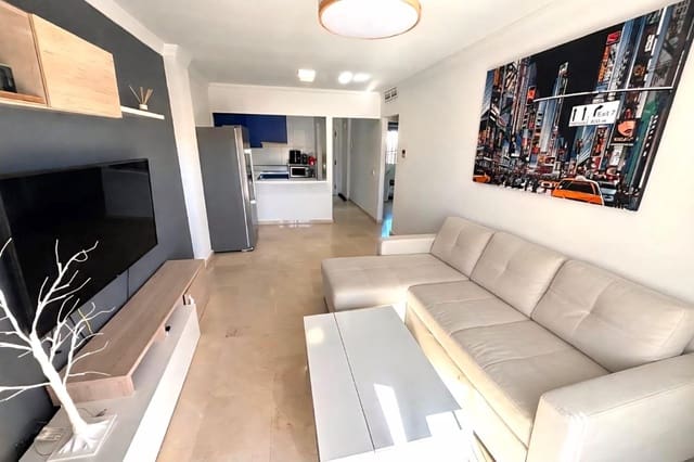 Piso de 2 habitaciones en Benalmádena en venta con piscina garaje - 290.000 € (Ref: 9656828)