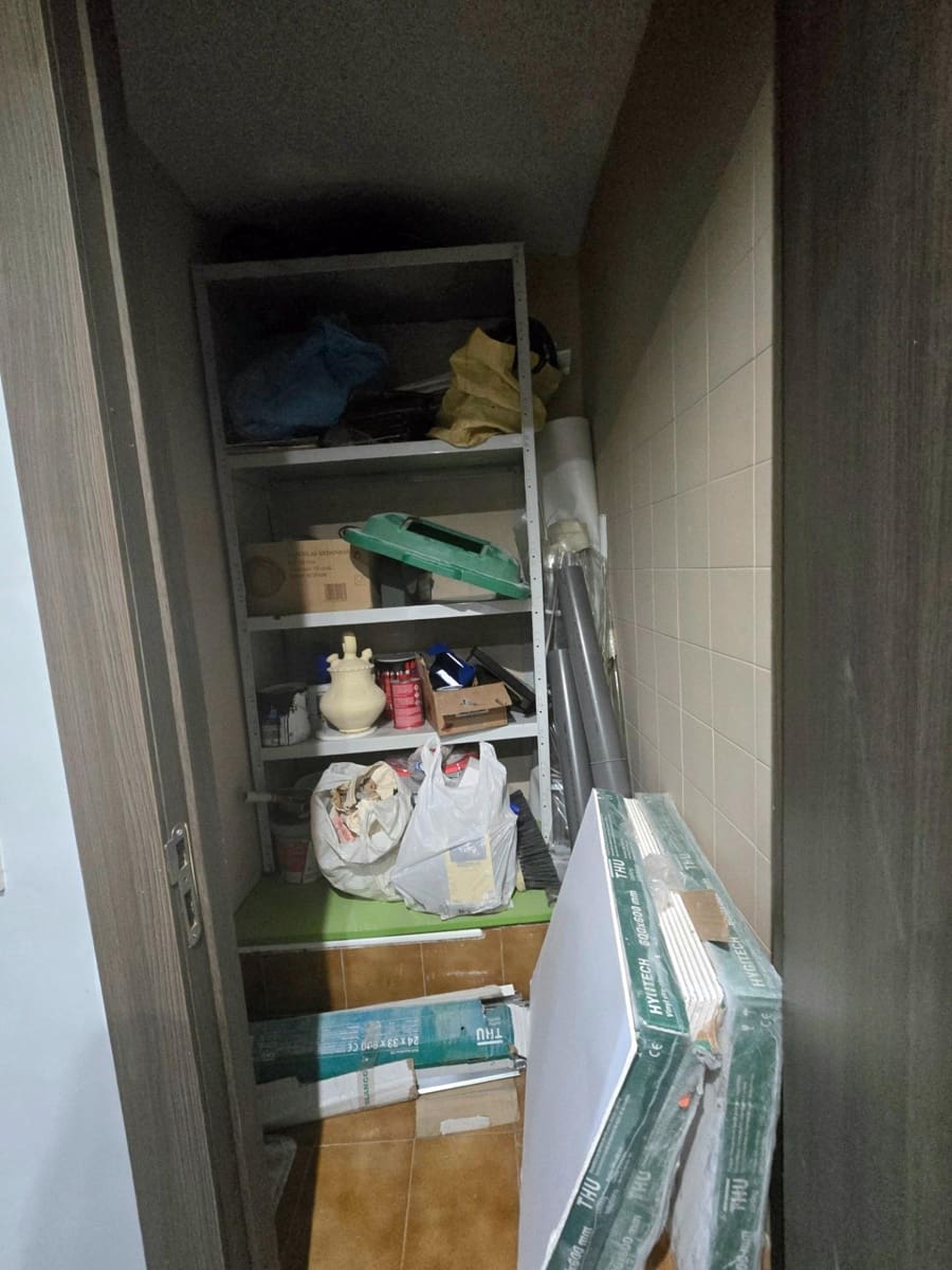 Kaupallinen myytävänä paikassa Torremolinos - 290 000 € (Ref: 9656885)