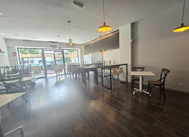 Kaupallinen myytävänä paikassa Torremolinos - 290 000 € (Ref: 9656885)