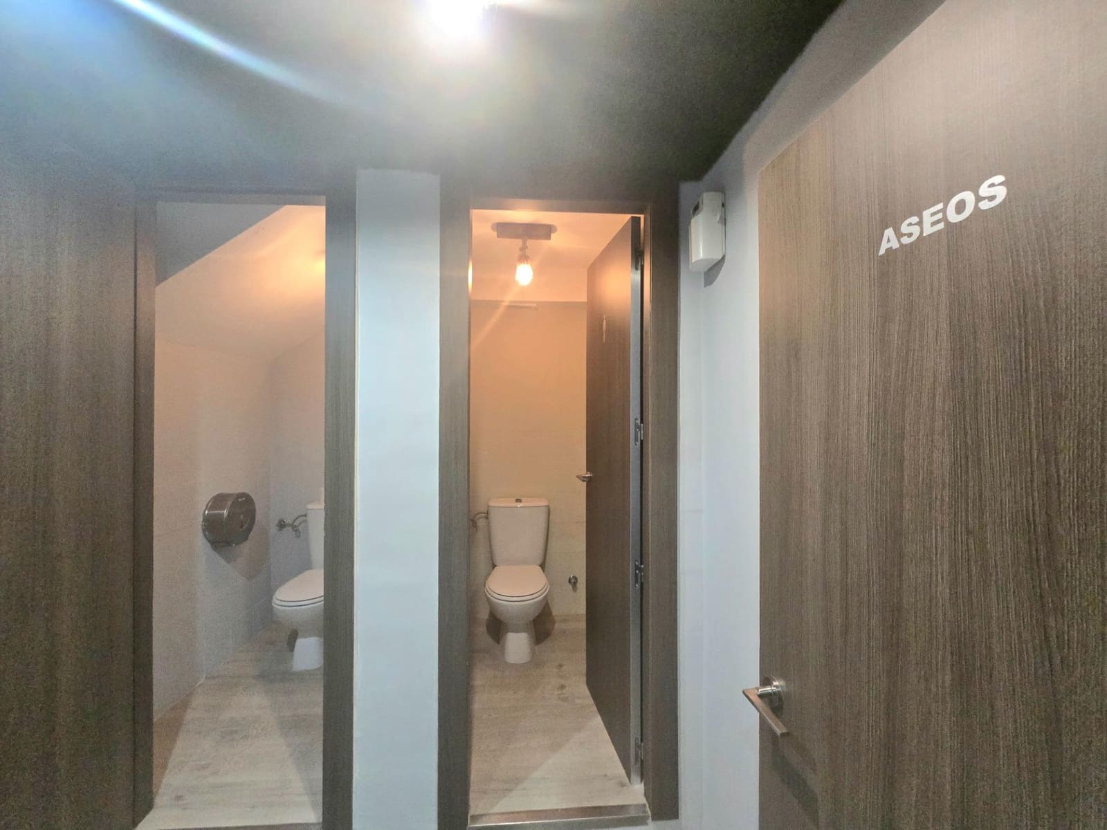 Kaupallinen myytävänä paikassa Torremolinos - 290 000 € (Ref: 9656885)