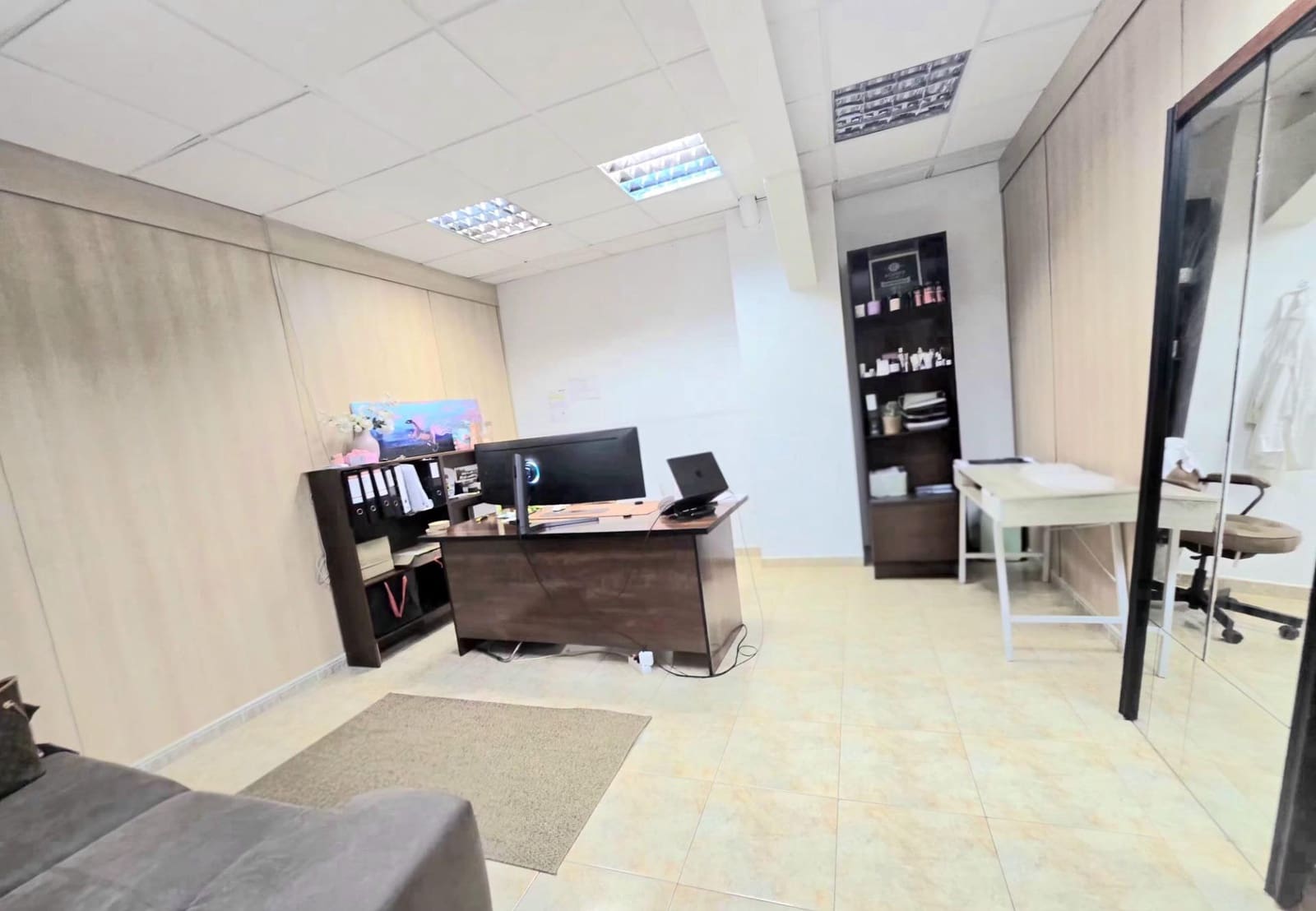 Office for rent in Arroyo de la Miel - € 2,500 (Ref: 9656892)