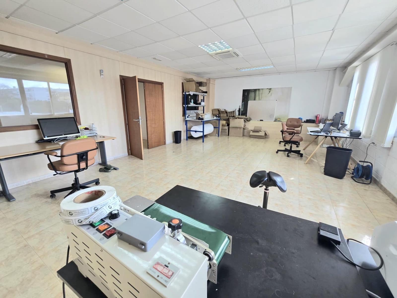 Office for rent in Arroyo de la Miel - € 2,500 (Ref: 9656892)