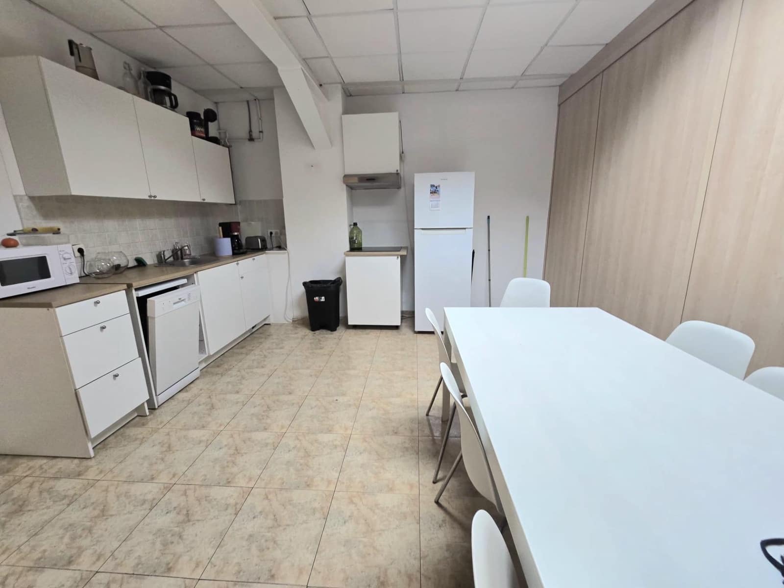 Office for rent in Arroyo de la Miel - € 2,500 (Ref: 9656892)